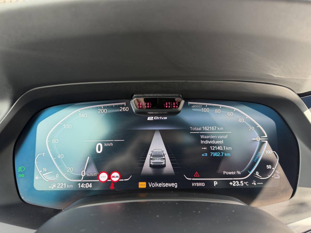 BMW X5 BMW X5 xDrive45e High Executive M-Sport | Panoramadak | 360* Camera | Luchtvering | Sky Lounge | Massage | Head-Up Display | Elektrische Trekhaak |