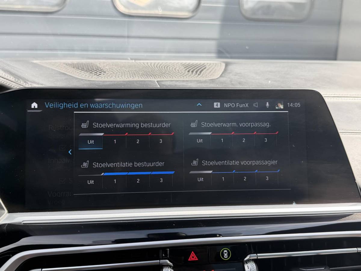 BMW X5 BMW X5 xDrive45e High Executive M-Sport | Panoramadak | 360* Camera | Luchtvering | Sky Lounge | Massage | Head-Up Display | Elektrische Trekhaak |