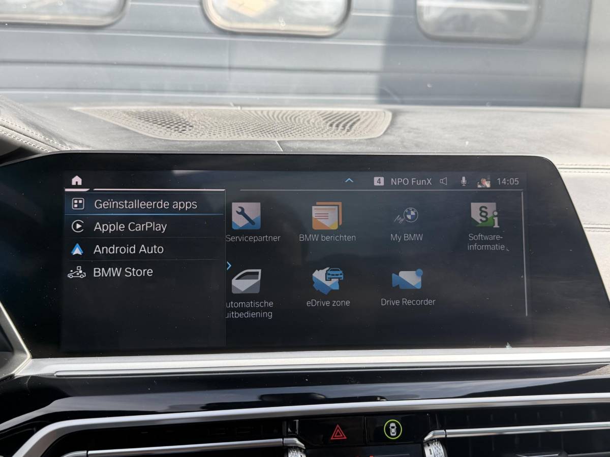 BMW X5 BMW X5 xDrive45e High Executive M-Sport | Panoramadak | 360* Camera | Luchtvering | Sky Lounge | Massage | Head-Up Display | Elektrische Trekhaak |