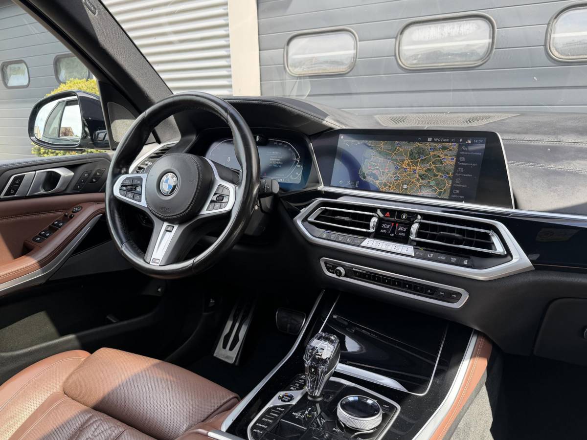 BMW X5 BMW X5 xDrive45e High Executive M-Sport | Panoramadak | 360* Camera | Luchtvering | Sky Lounge | Massage | Head-Up Display | Elektrische Trekhaak |