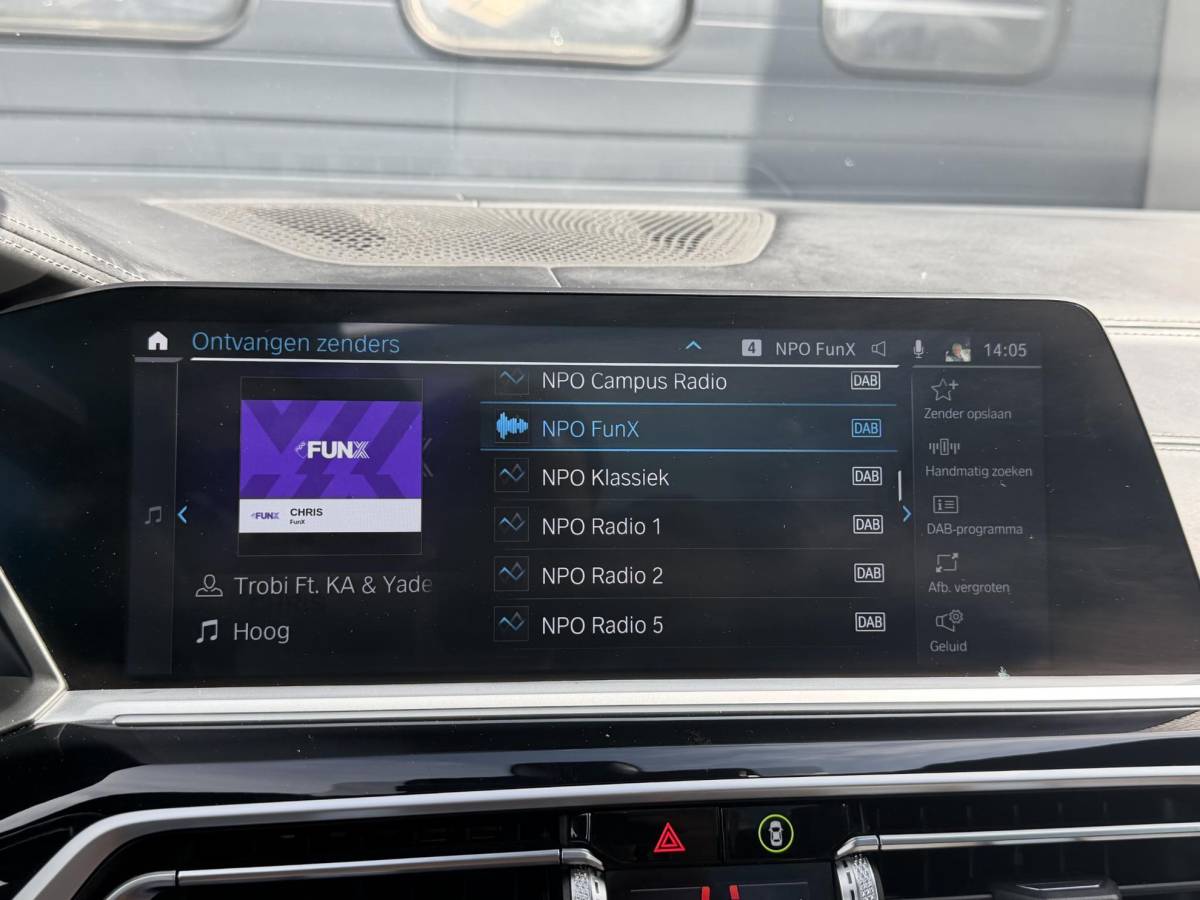 BMW X5 BMW X5 xDrive45e High Executive M-Sport | Panoramadak | 360* Camera | Luchtvering | Sky Lounge | Massage | Head-Up Display | Elektrische Trekhaak |