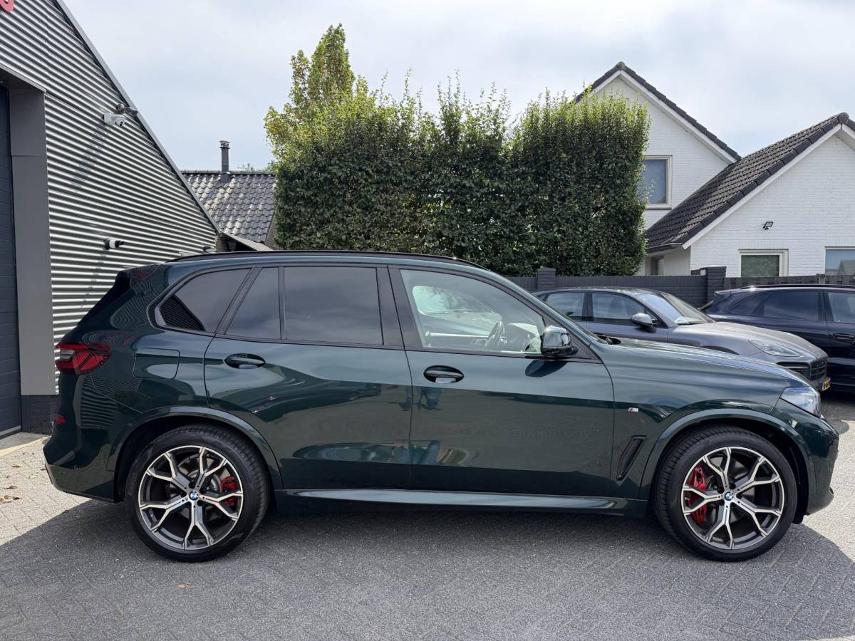 BMW X5 BMW X5 xDrive45e High Executive M-Sport | Panoramadak | 360* Camera | Luchtvering | Sky Lounge | Massage | Head-Up Display | Elektrische Trekhaak |