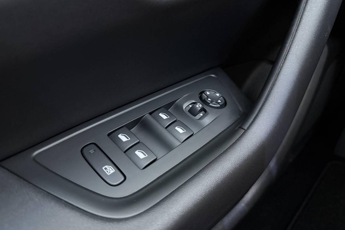 Peugeot 508 Peugeot 508 SW 1.2 PureTech 130pk Active Pack Business | Trekhaak | Achteruitrijcamera | Automaat | Climate Control | Navigatie