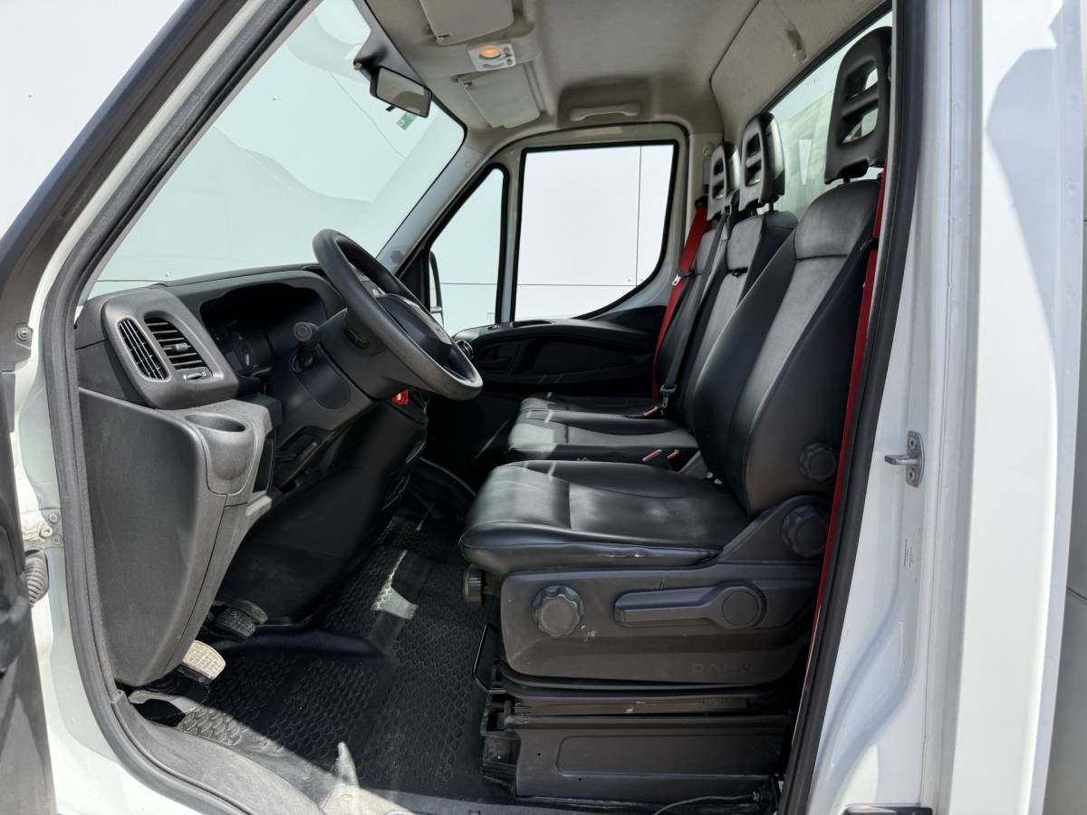 Iveco Daily Iveco Daily 35C16 3.0 L4 Kipper Dubbellucht Airco 3.5T Trekhaak Lederen bekleding Benne Tipper