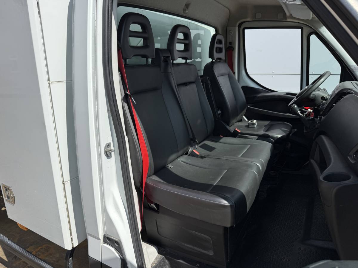 Iveco Daily Iveco Daily 35C16 3.0 L4 Kipper Dubbellucht Airco 3.5T Trekhaak Lederen bekleding Benne Tipper