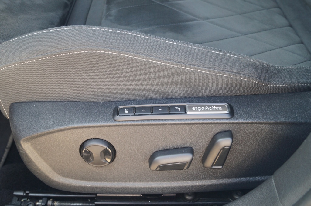 Volkswagen Golf Volkswagen Golf 1.4 eHybrid PHEV Style Business -NAVI-ECC-LED-CAM-