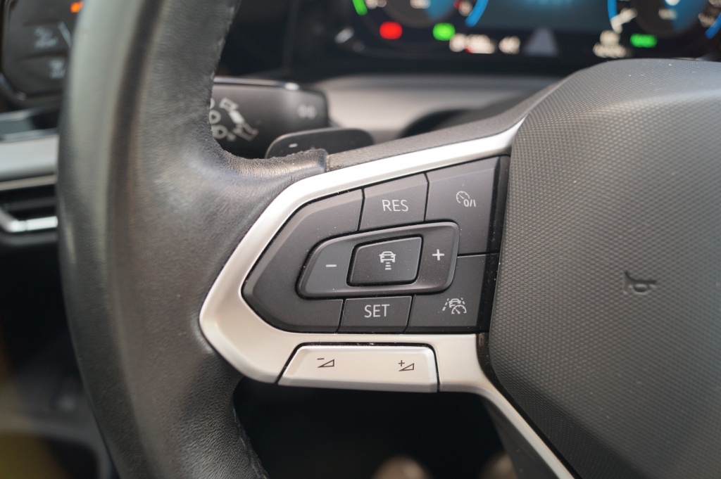 Volkswagen Golf Volkswagen Golf 1.4 eHybrid PHEV Style Business -NAVI-ECC-LED-CAM-