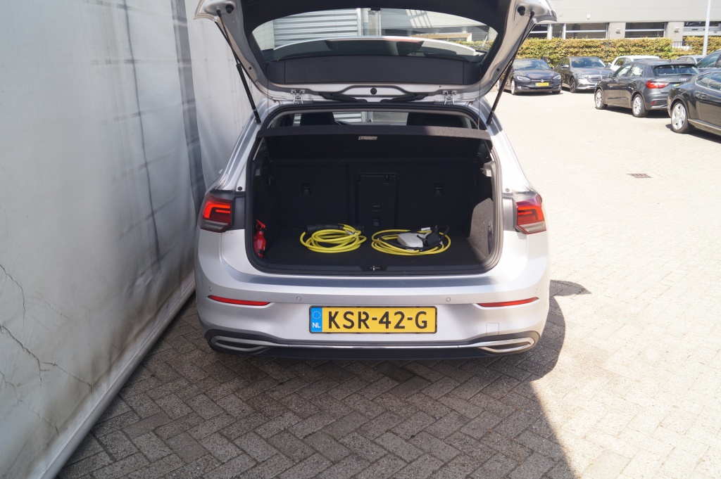 Volkswagen Golf Volkswagen Golf 1.4 eHybrid PHEV Style Business -NAVI-ECC-LED-CAM-