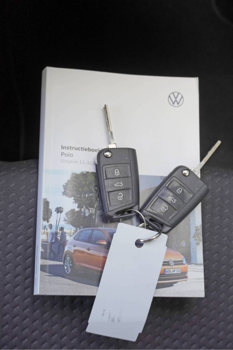 Volkswagen Polo Volkswagen Polo 1.0 TSI 5drs Comfortline Business Executive BJ2021 Led | Pdc | App-Connect | Navi | Climate control | Cruise control | Getint glas