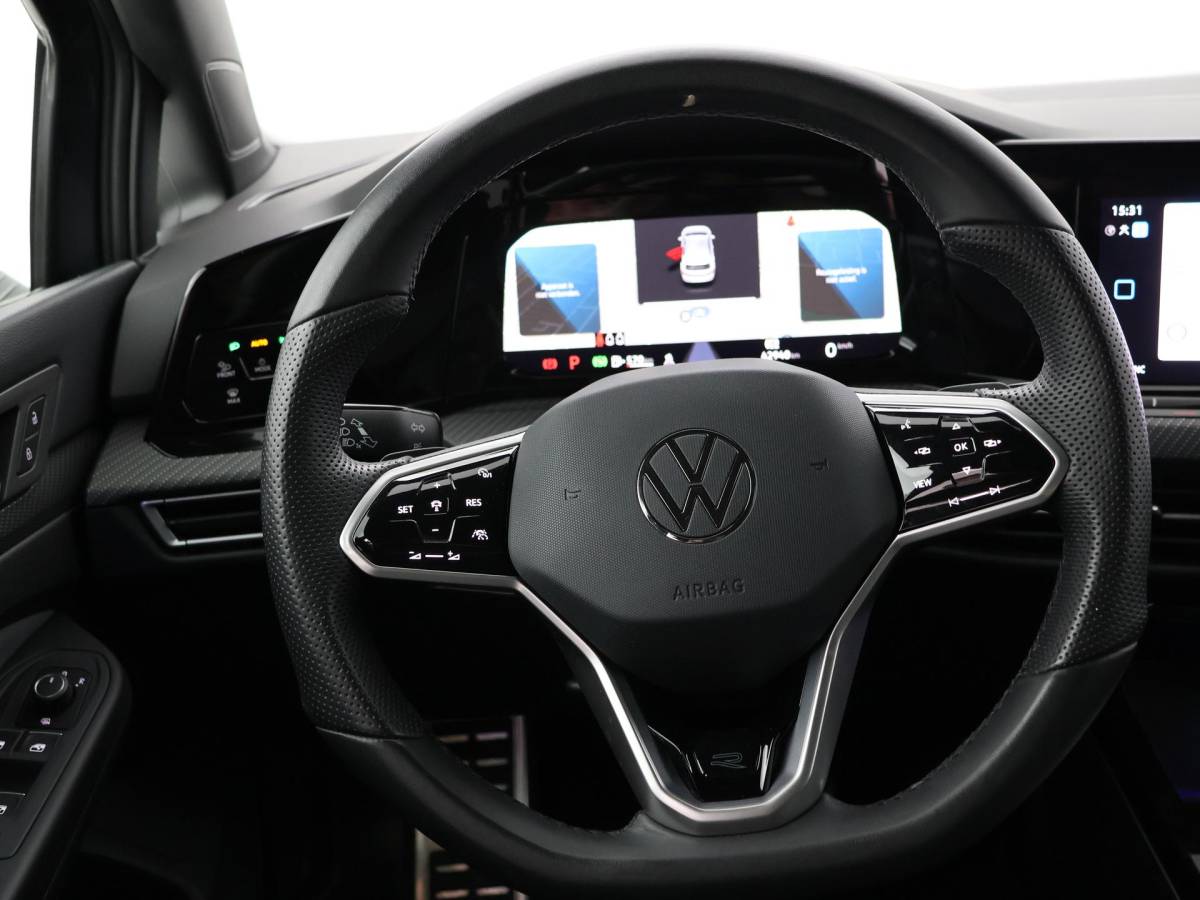 Volkswagen Golf Volkswagen Golf 1.5 eTSI 130pk DSG R-Line · Apple/Android Car Play · P-Sensoren · Navigatie · Sfeerverlichting · 17 Inch · Garantie t/m 12-02-2028 of 100.000km