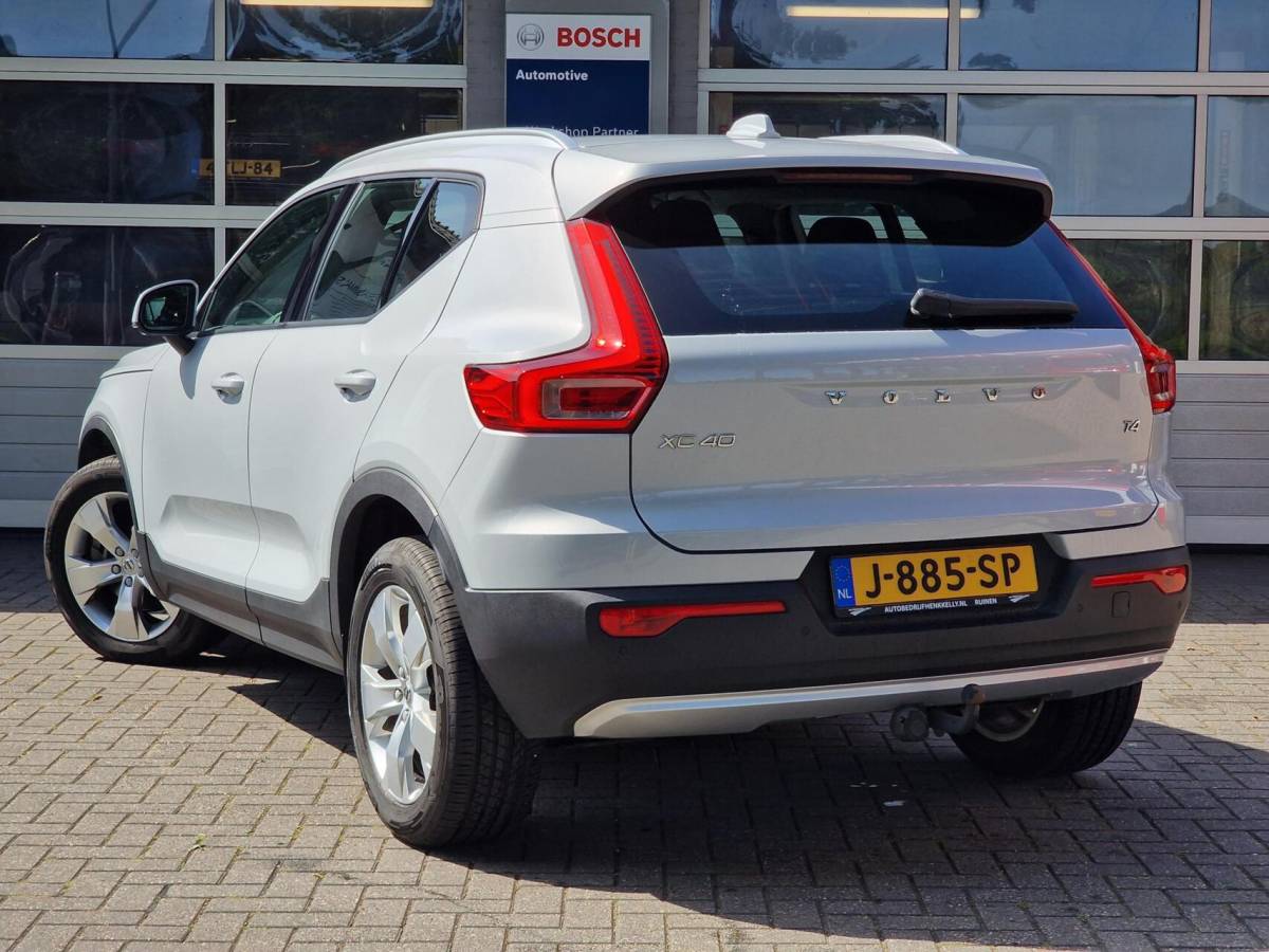 Volvo XC40 Volvo XC40 2.0 T4 Momentum Pro|ACC|Carplay|Harman Kardon|Camera|Trekhaak|191PK|