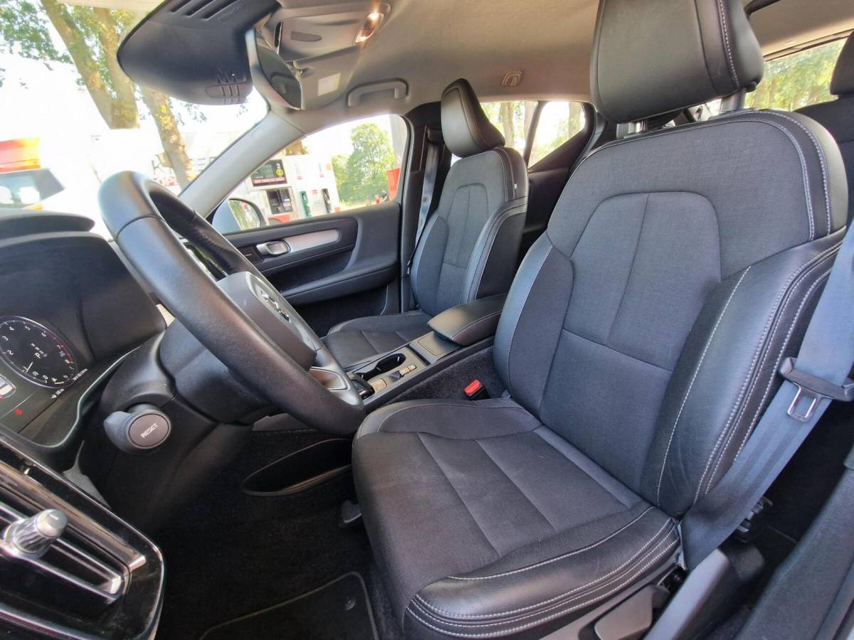 Volvo XC40 Volvo XC40 2.0 T4 Momentum Pro|ACC|Carplay|Harman Kardon|Camera|Trekhaak|191PK|