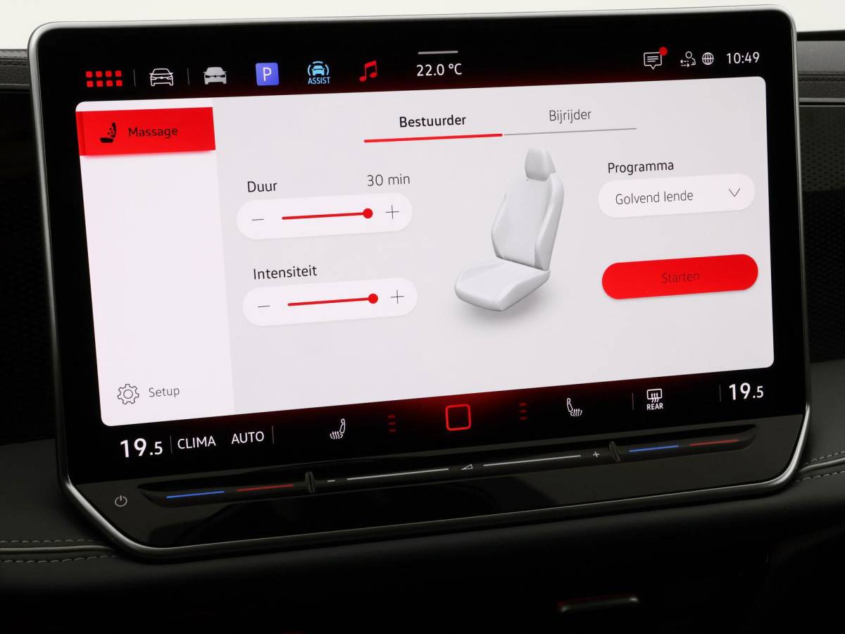 Volkswagen Passat Volkswagen Passat Variant 1.5 eTSI 150pk DSG Elegance Business · Camera · Wegklapbare Trekhaak · Apple/Android Car Play · Dodehoeksensoren · P-Sensoren · 17” Inch · Garantie t/m 18-06-2028 of 100.000