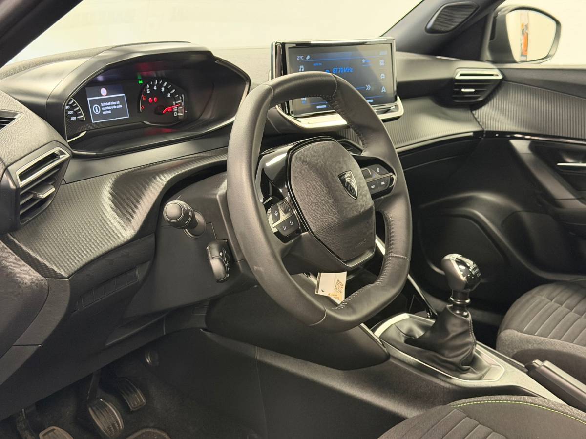 Peugeot 2008 Peugeot 2008 1.2 PureTech 100 Allure*Nardo-Gray*Airco*Cruise-Control*PDC*Xenon*