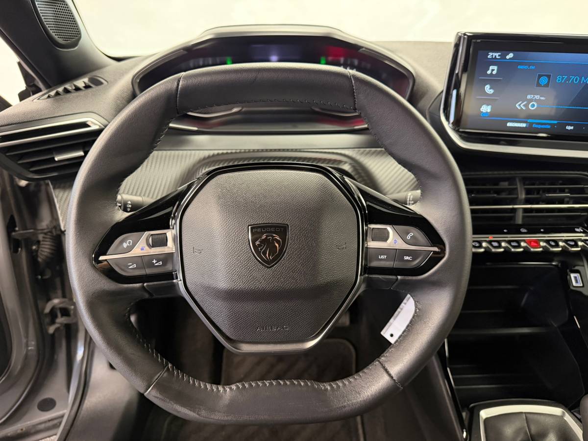 Peugeot 2008 Peugeot 2008 1.2 PureTech 100 Allure*Nardo-Gray*Airco*Cruise-Control*PDC*Xenon*