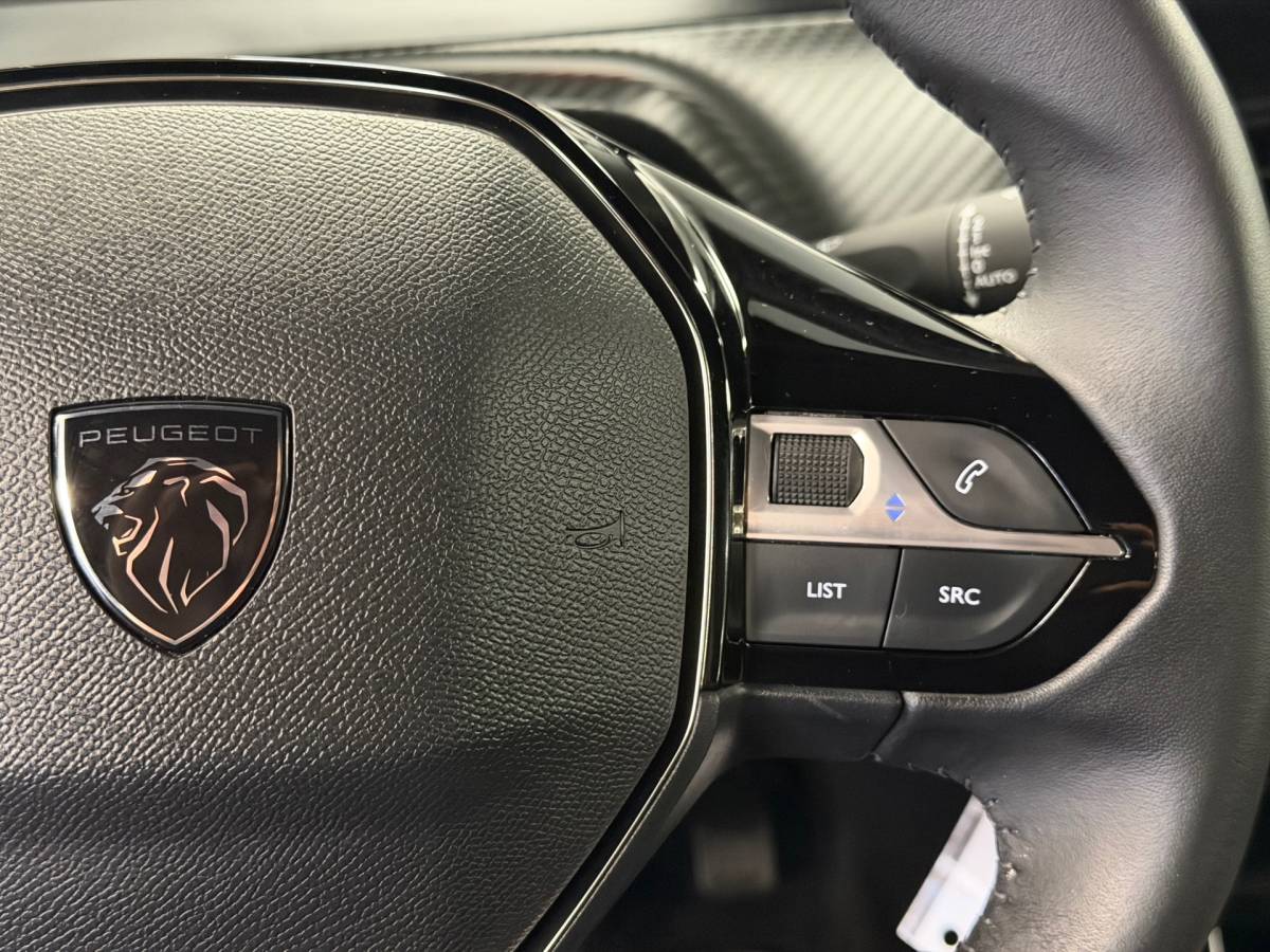 Peugeot 2008 Peugeot 2008 1.2 PureTech 100 Allure*Nardo-Gray*Airco*Cruise-Control*PDC*Xenon*