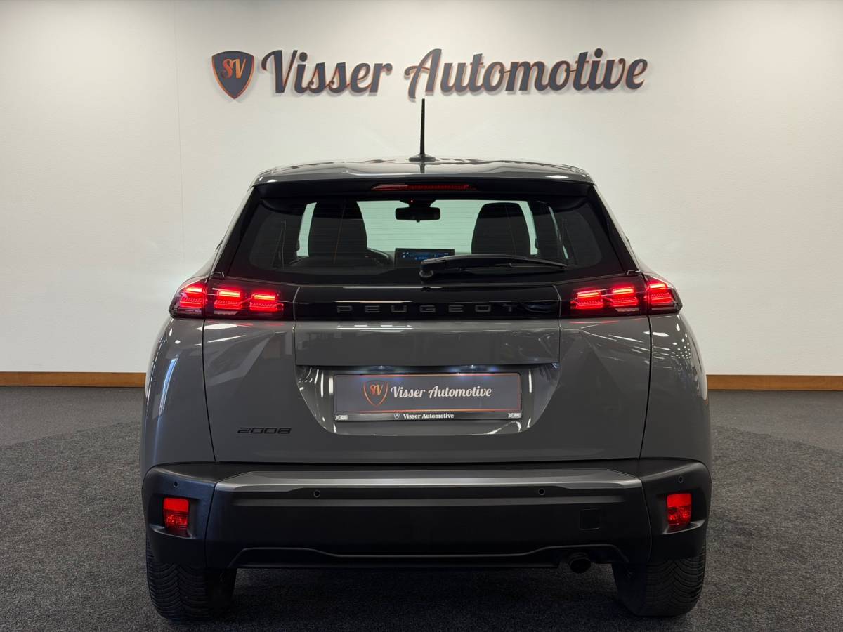 Peugeot 2008 Peugeot 2008 1.2 PureTech 100 Allure*Nardo-Gray*Airco*Cruise-Control*PDC*Xenon*