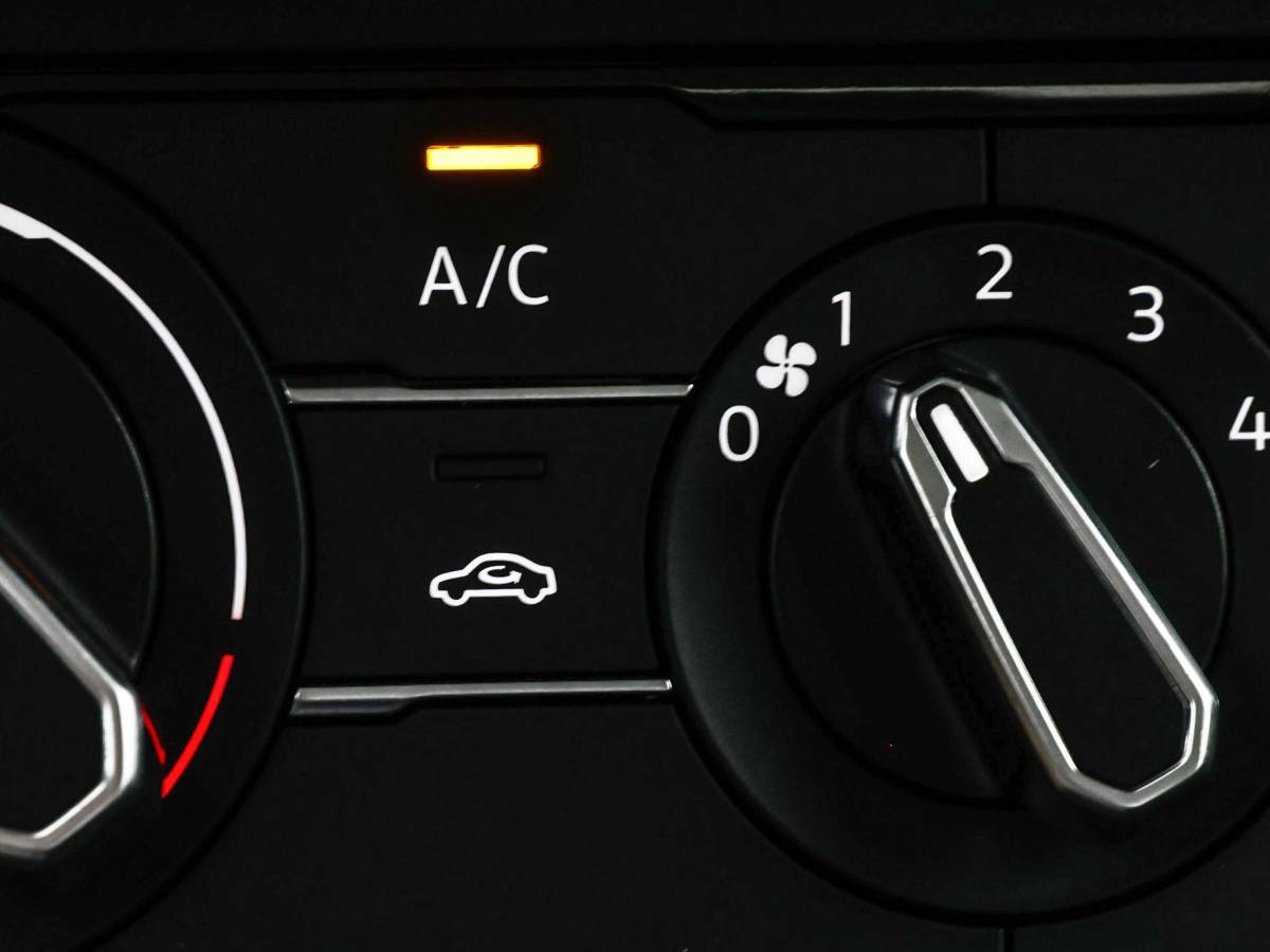Volkswagen Polo Volkswagen Polo 1.0 TSI 95pk DSG Life · Apple/Android Car Play · P-Sensoren · DAB · Virtual Cockpit · 15” Inch ·