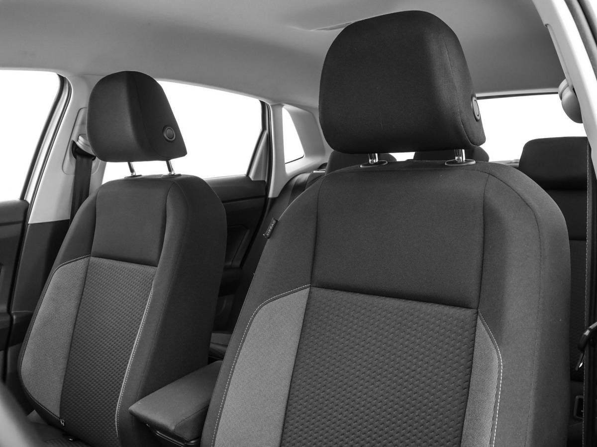 Volkswagen Polo Volkswagen Polo 1.0 TSI 95pk DSG Life · Apple/Android Car Play · P-Sensoren · DAB · Virtual Cockpit · 15” Inch ·