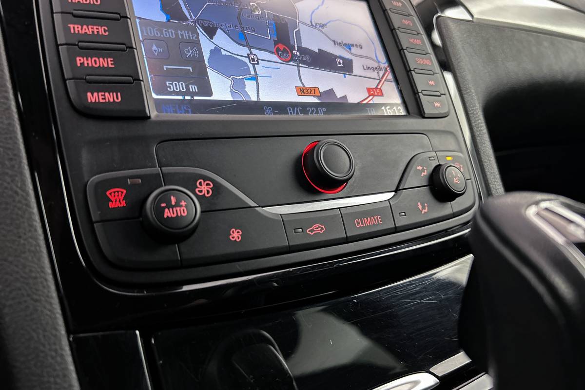 Ford S-Max Ford S-Max 2.0 EcoBoost Titanium 7p. | Trekhaak | Cruise control | Airco