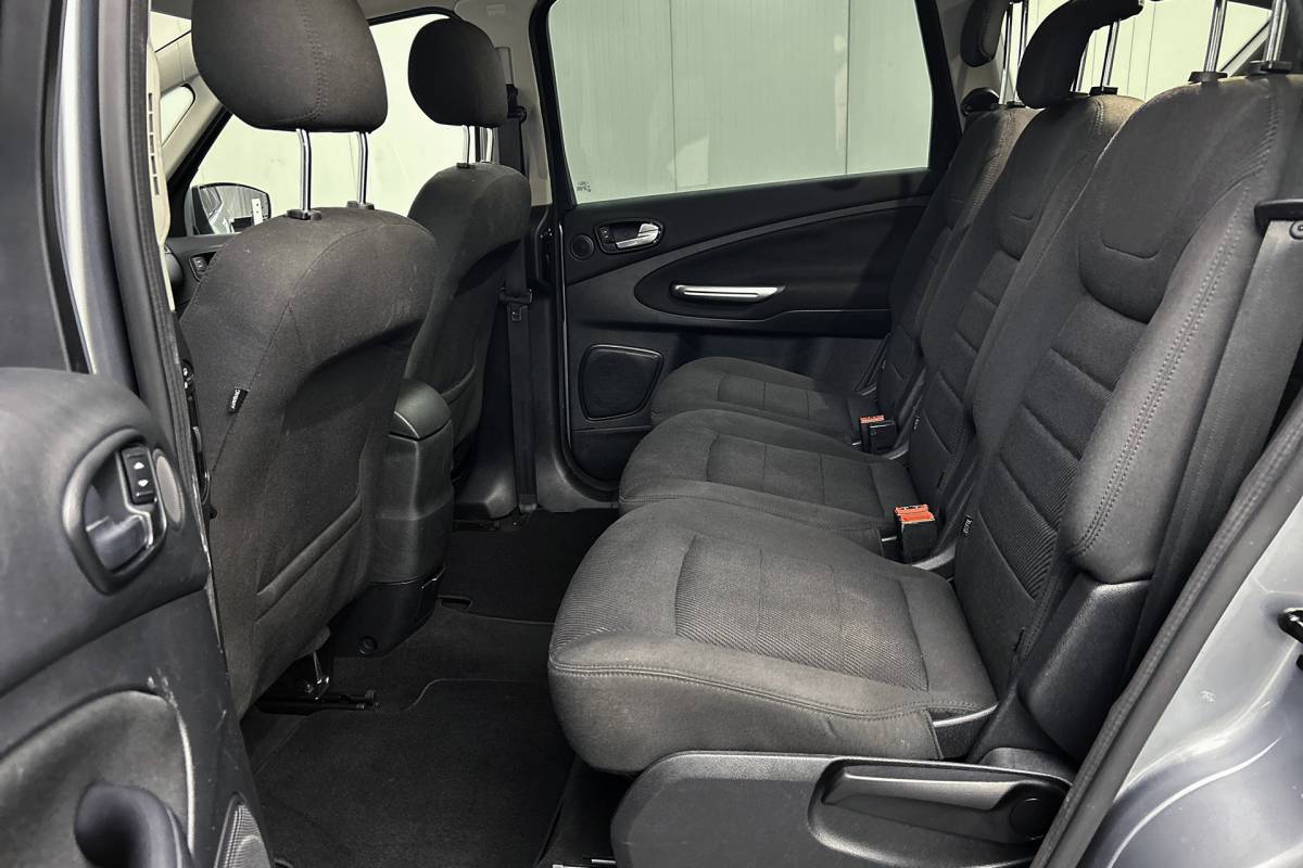 Ford S-Max Ford S-Max 2.0 EcoBoost Titanium 7p. | Trekhaak | Cruise control | Airco
