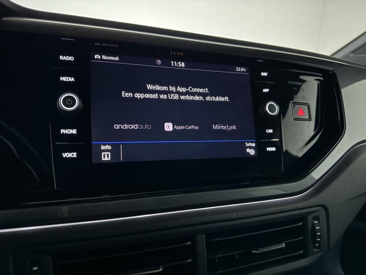 Volkswagen Polo Volkswagen Polo 1.0 TSI Highline Pano Virtual Acc Carplay NAP