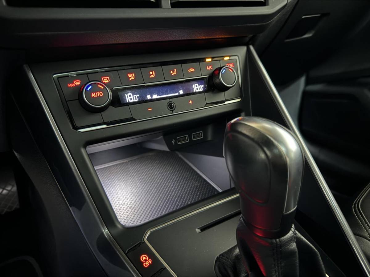 Volkswagen Polo Volkswagen Polo 1.0 TSI Highline Pano Virtual Acc Carplay NAP