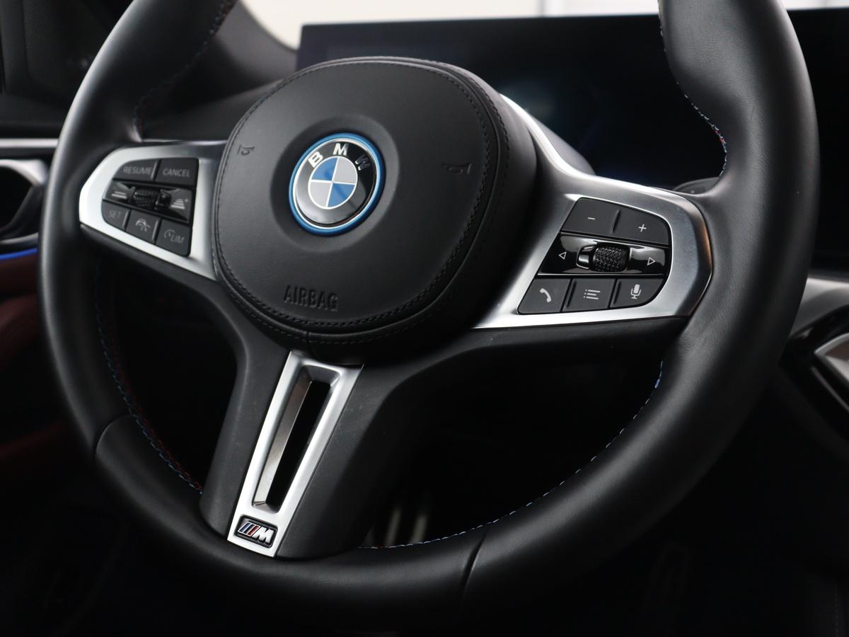 BMW i4 BMW i4 M50 High Executive 84 kWh | SOH 94,4% | Leder | Adaptive cruise |  xDrive |  Stoelverwarming | Head-up | Harman/Kardon | Carplay | Sfeerverlichting | 360 camera | Park assist | Elektrische achterklep