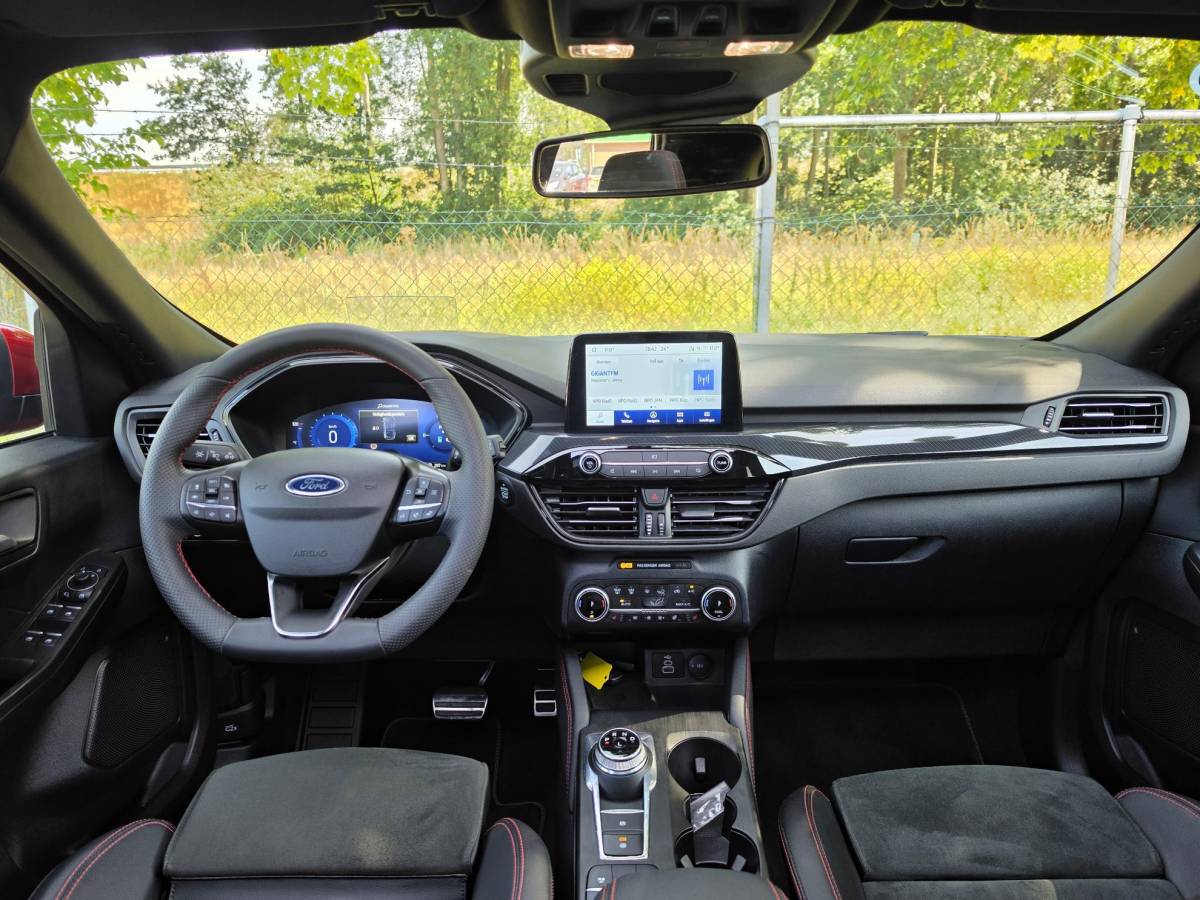 Ford Kuga Ford Kuga 2.5 PHEV 225PK ST-Line X | AGR STOELEN | PANORAMADAK | WINTERPACK | BLIS | NL-AUTO |