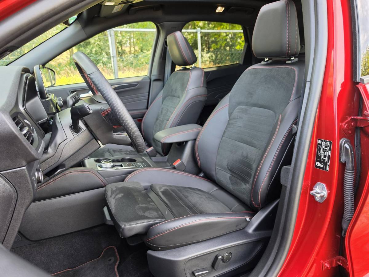 Ford Kuga Ford Kuga 2.5 PHEV 225PK ST-Line X | AGR STOELEN | PANORAMADAK | WINTERPACK | BLIS | NL-AUTO |