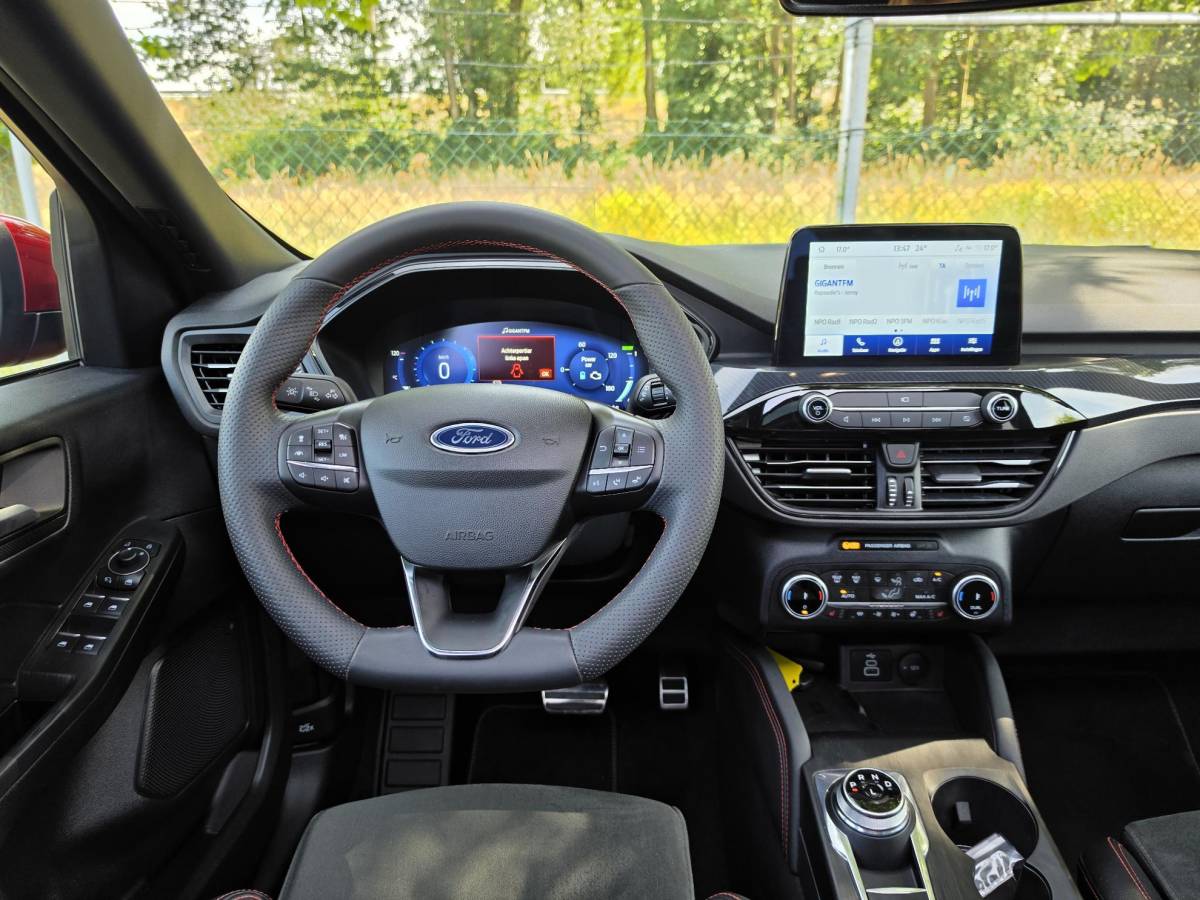 Ford Kuga Ford Kuga 2.5 PHEV 225PK ST-Line X | AGR STOELEN | PANORAMADAK | WINTERPACK | BLIS | NL-AUTO |