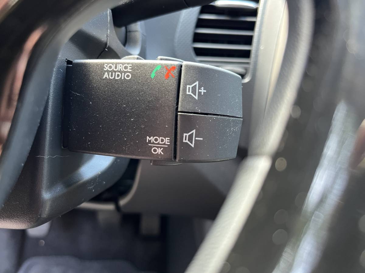 Renault Captur Renault Captur 0.9 TCe Expression | AIRCO | BLUETOOTH | CRUISE | KEYLESS | LM 17″ | TREKHAAK