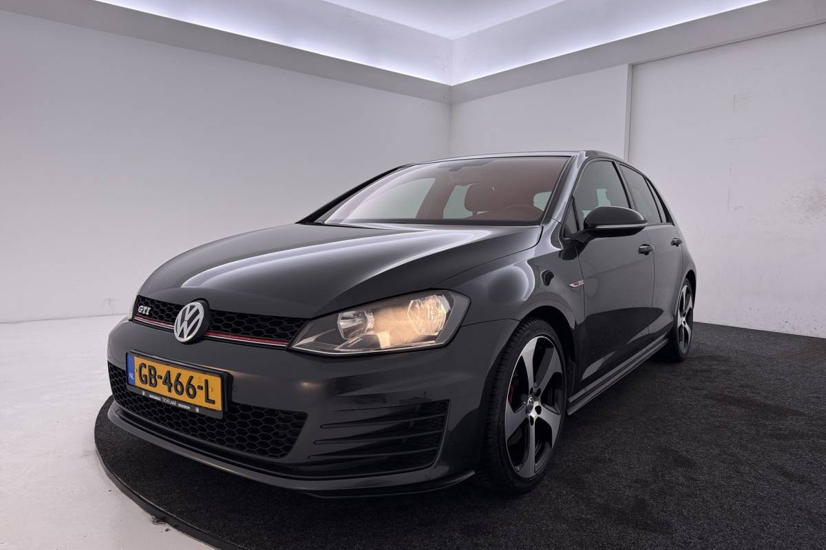 Volkswagen Golf Volkswagen Golf 2.0 TSI GTI | Org NL | 1e Eigenaar | Camera | 138.000 KM!! |