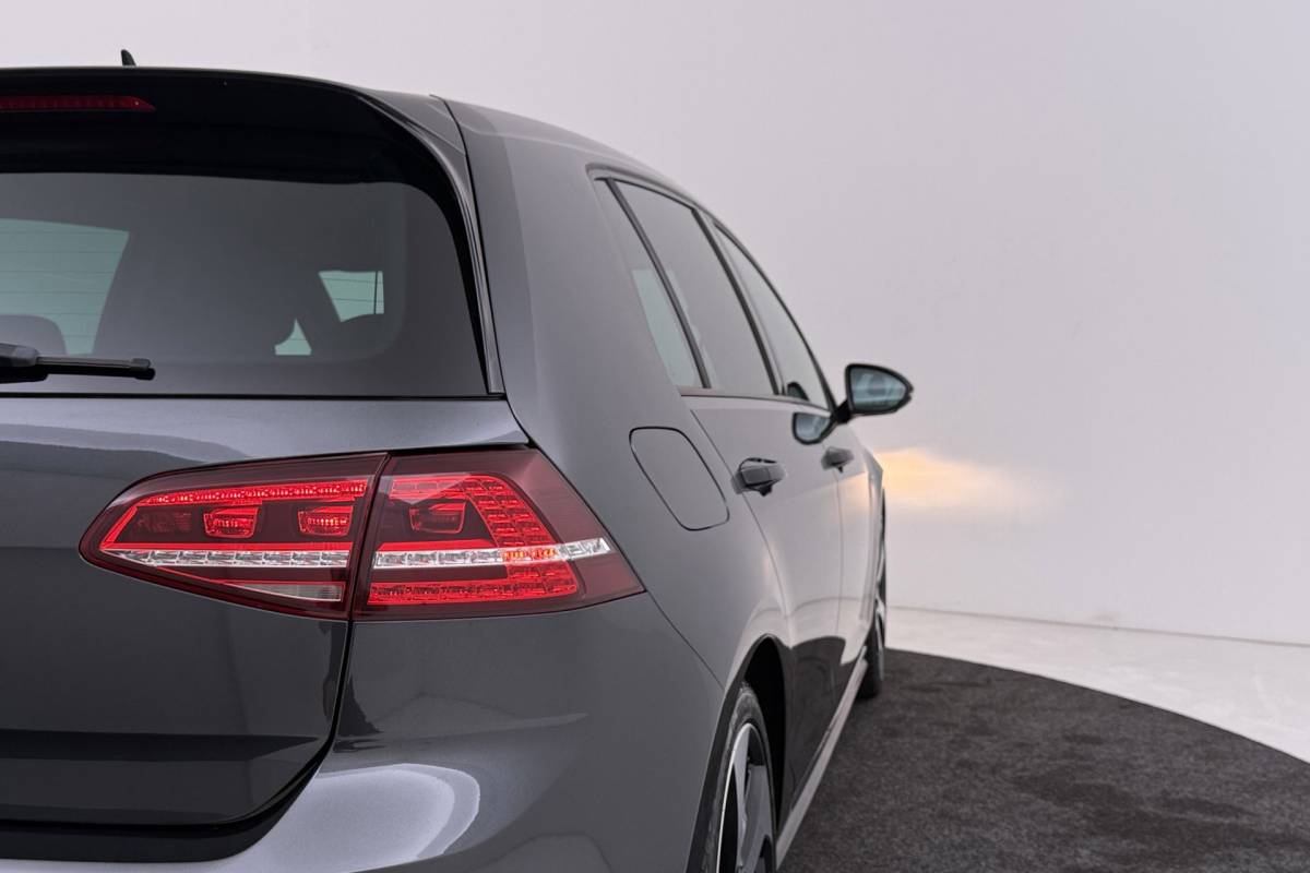 Volkswagen Golf Volkswagen Golf 2.0 TSI GTI | Org NL | 1e Eigenaar | Camera | 138.000 KM!! |
