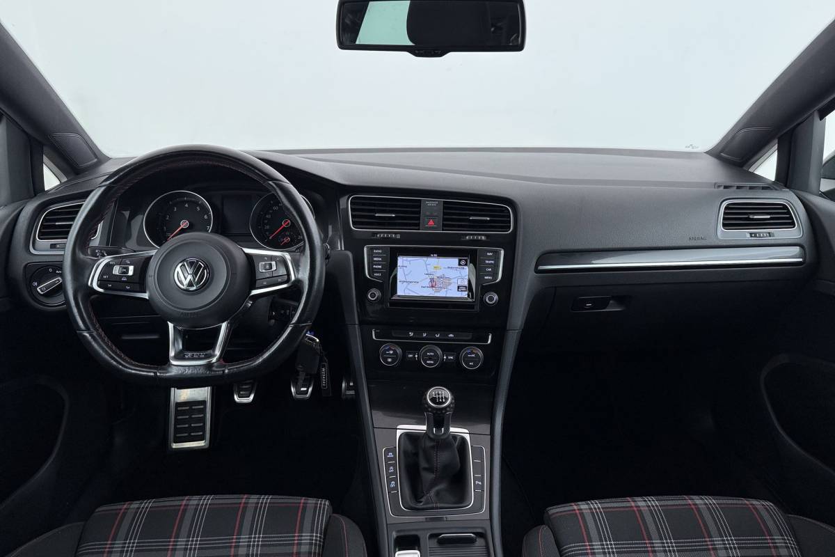 Volkswagen Golf Volkswagen Golf 2.0 TSI GTI | Org NL | 1e Eigenaar | Camera | 138.000 KM!! |