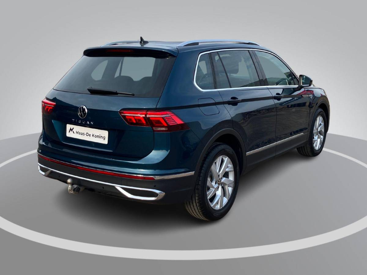 Volkswagen Tiguan Volkswagen Tiguan 1.5TSI 110KW/150PK DSG Elegance Panoramadak · Trekhaak · Camera + Parkeersensoren ·