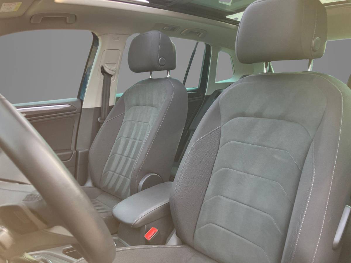 Volkswagen Tiguan Volkswagen Tiguan 1.5TSI 110KW/150PK DSG Elegance Panoramadak · Trekhaak · Camera + Parkeersensoren ·