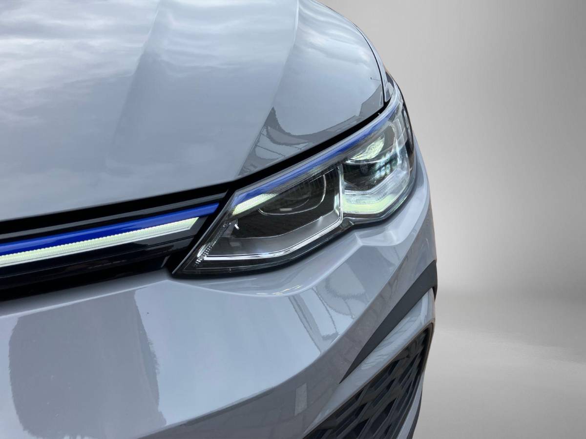 Volkswagen Golf Volkswagen Golf 1.4 eHybrid 245pk GTE · Navigatie · Camera + Parkeersensoren · Stoel- & stuurverwarming · Apple/Android Car Play · Trekhaak ·
