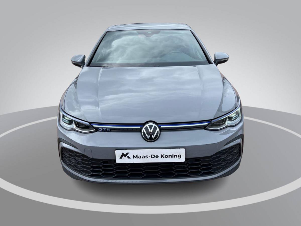 Volkswagen Golf Volkswagen Golf 1.4 eHybrid 245pk GTE · Navigatie · Camera + Parkeersensoren · Stoel- & stuurverwarming · Apple/Android Car Play · Trekhaak ·