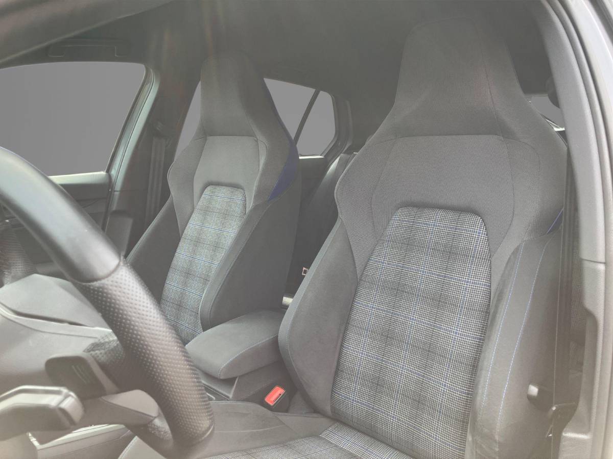 Volkswagen Golf Volkswagen Golf 1.4 eHybrid 245pk GTE · Navigatie · Camera + Parkeersensoren · Stoel- & stuurverwarming · Apple/Android Car Play · Trekhaak ·