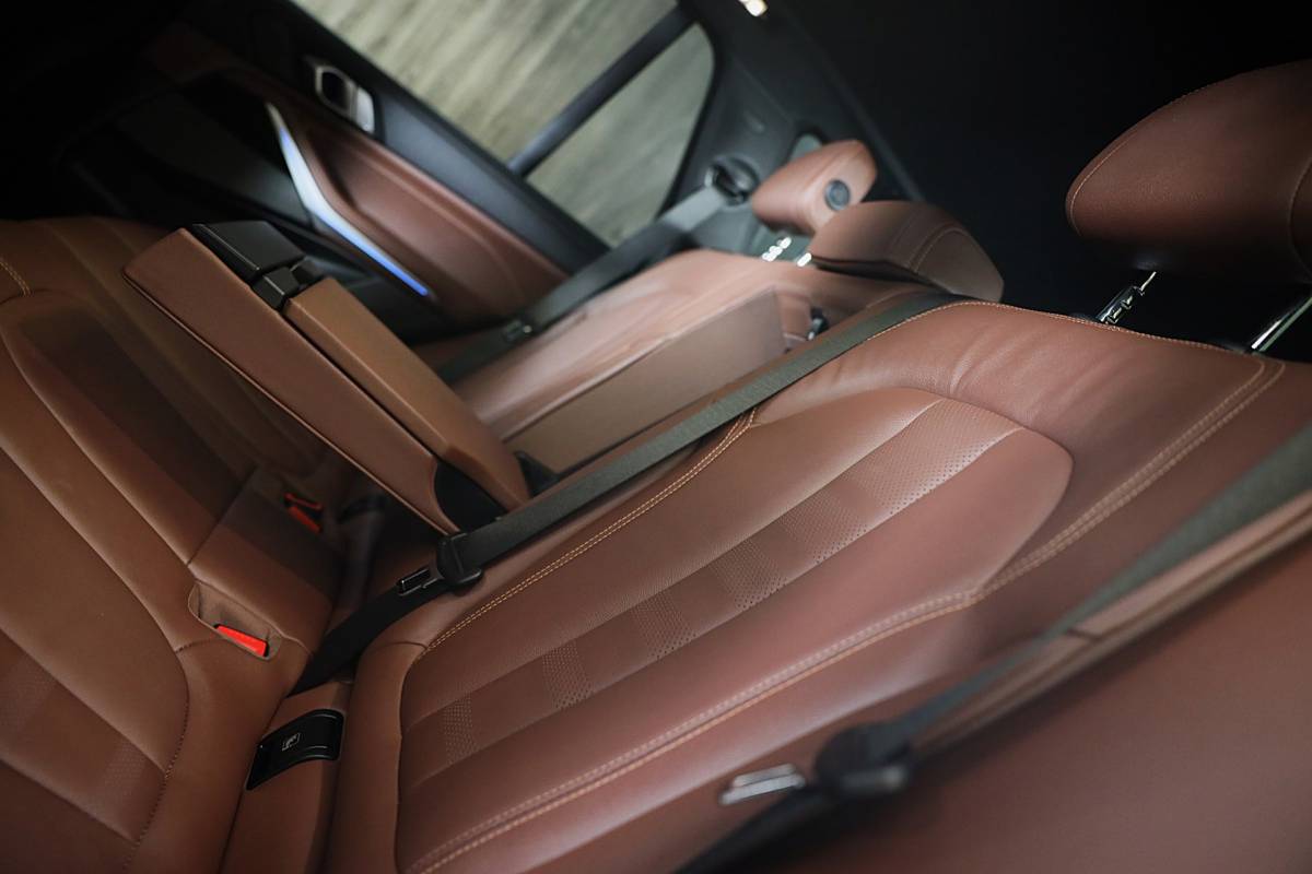 BMW X5 BMW X5 XDrive45e High Executive M Line / Luchtvering / 360 Camera / Head Up / Leder / F1 / Open Pano / Laser Koplampen / 21 Inch