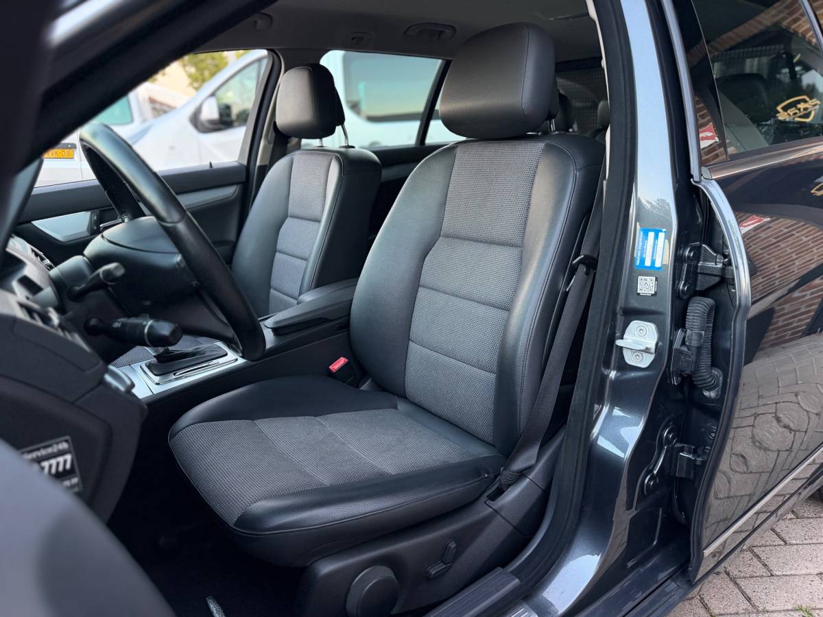 Mercedes-Benz C-Klasse Mercedes-Benz C-klasse Estate 180 CGI BlueEFFICIENCY Business Class Avantgarde Automaat Airco Cruise Elk.Ramen Trekhaak zeer nette