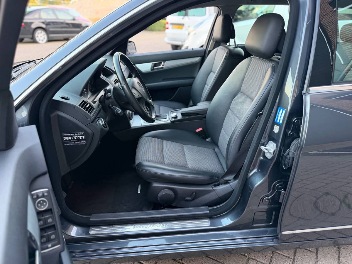 Mercedes-Benz C-Klasse Mercedes-Benz C-klasse Estate 180 CGI BlueEFFICIENCY Business Class Avantgarde Automaat Airco Cruise Elk.Ramen Trekhaak zeer nette
