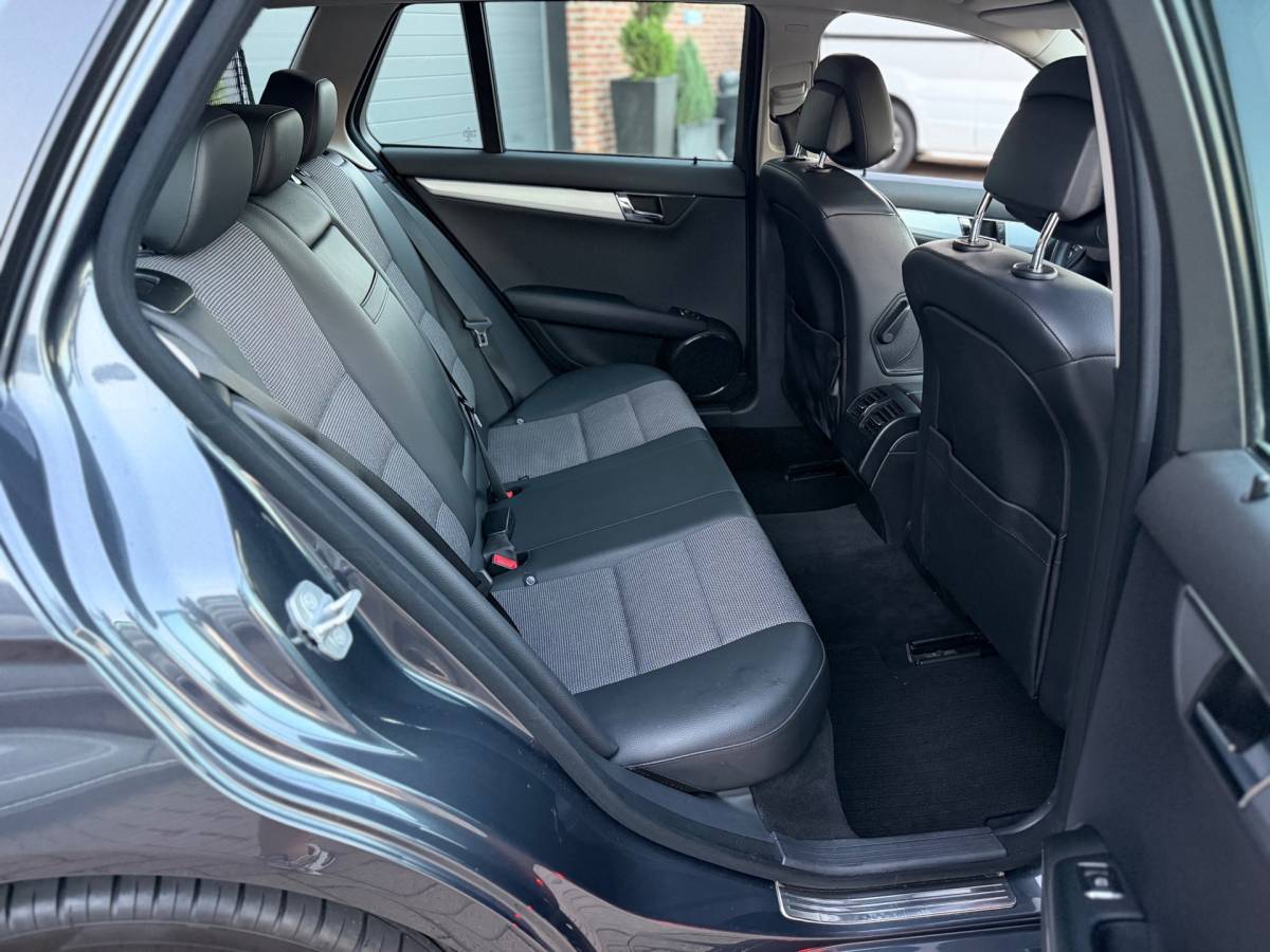 Mercedes-Benz C-Klasse Mercedes-Benz C-klasse Estate 180 CGI BlueEFFICIENCY Business Class Avantgarde Automaat Airco Cruise Elk.Ramen Trekhaak zeer nette