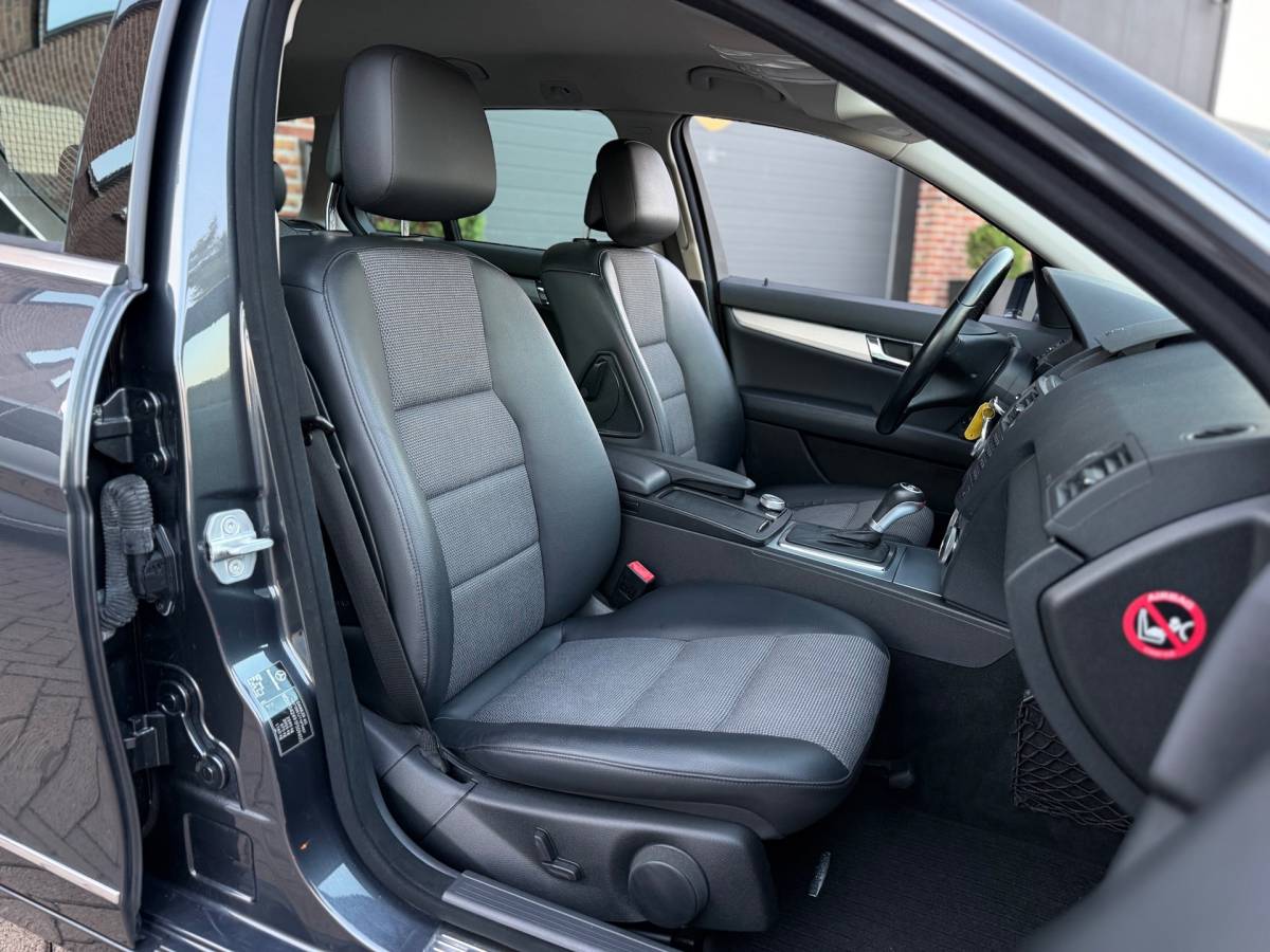 Mercedes-Benz C-Klasse Mercedes-Benz C-klasse Estate 180 CGI BlueEFFICIENCY Business Class Avantgarde Automaat Airco Cruise Elk.Ramen Trekhaak zeer nette