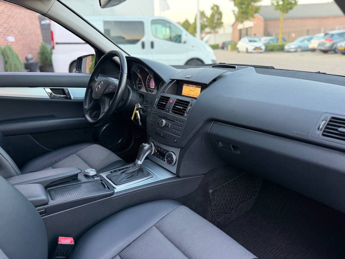Mercedes-Benz C-Klasse Mercedes-Benz C-klasse Estate 180 CGI BlueEFFICIENCY Business Class Avantgarde Automaat Airco Cruise Elk.Ramen Trekhaak zeer nette