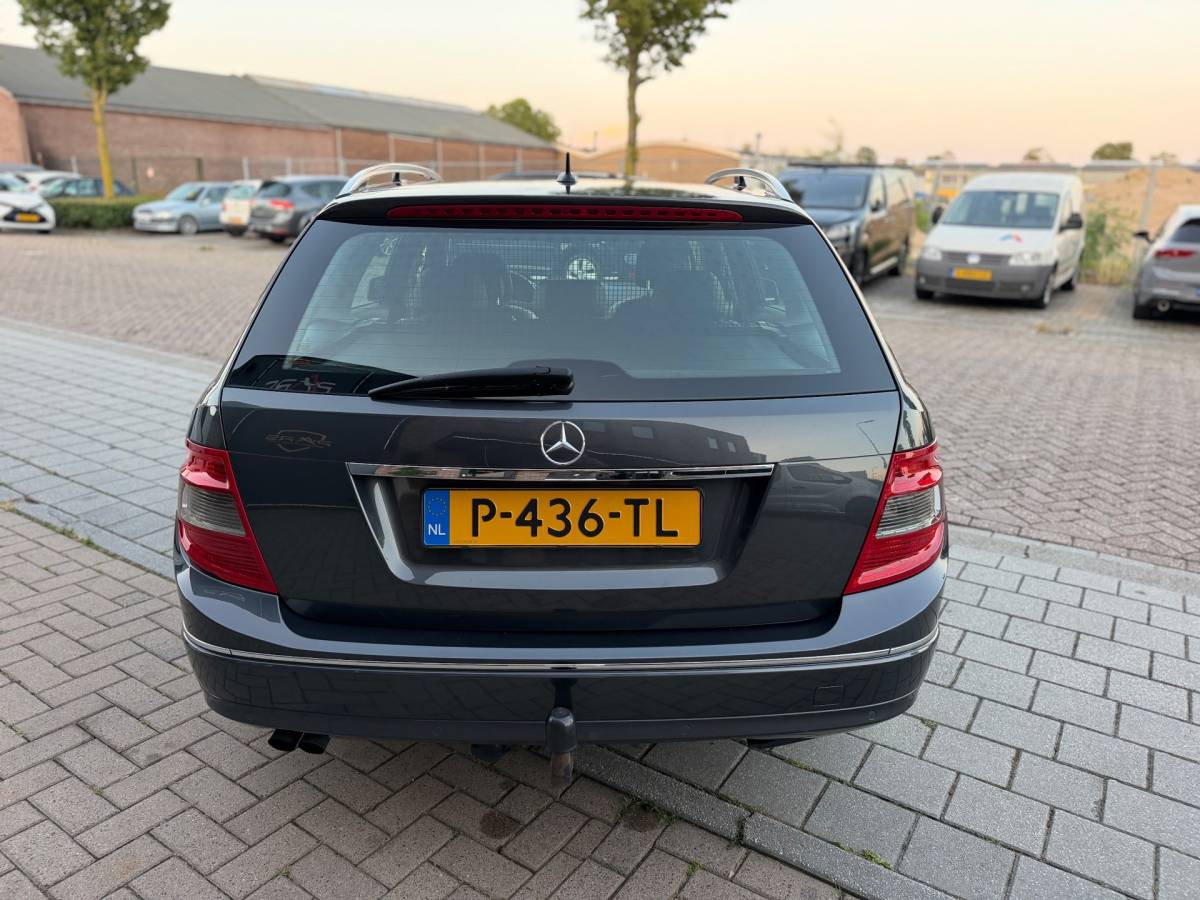Mercedes-Benz C-Klasse Mercedes-Benz C-klasse Estate 180 CGI BlueEFFICIENCY Business Class Avantgarde Automaat Airco Cruise Elk.Ramen Trekhaak zeer nette