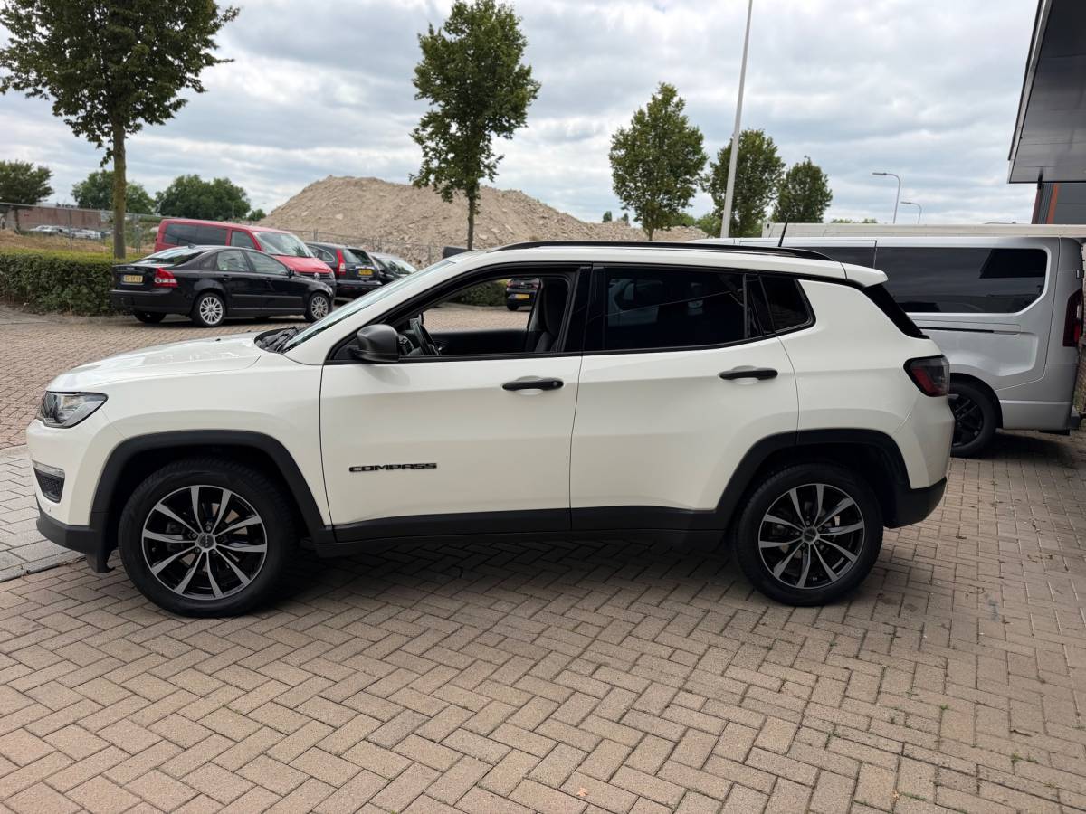 Jeep Compass Jeep Compass 1.4 MultiAir Sport 140PK Airco Cruise Camera Navi Appel Carplay Trekhaak zeer nette