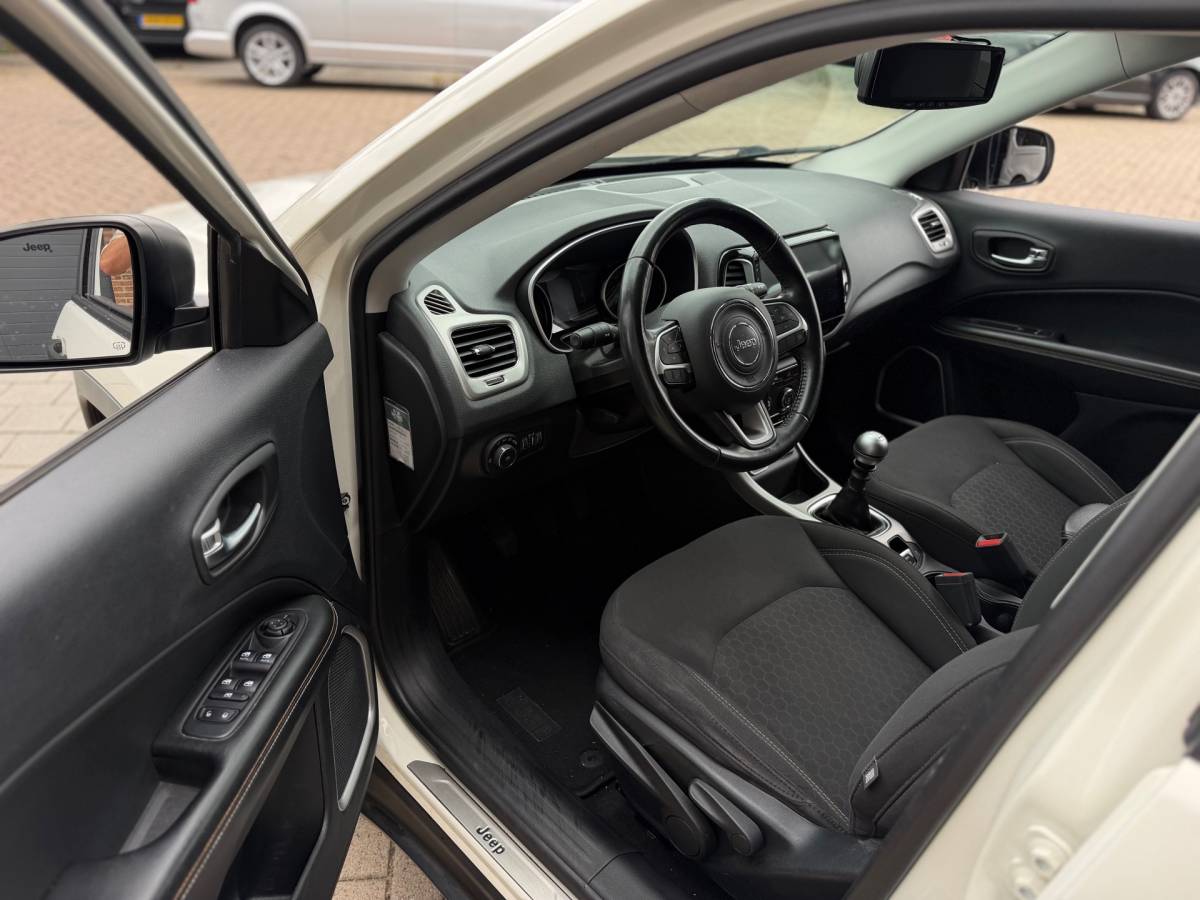 Jeep Compass Jeep Compass 1.4 MultiAir Sport 140PK Airco Cruise Camera Navi Appel Carplay Trekhaak zeer nette
