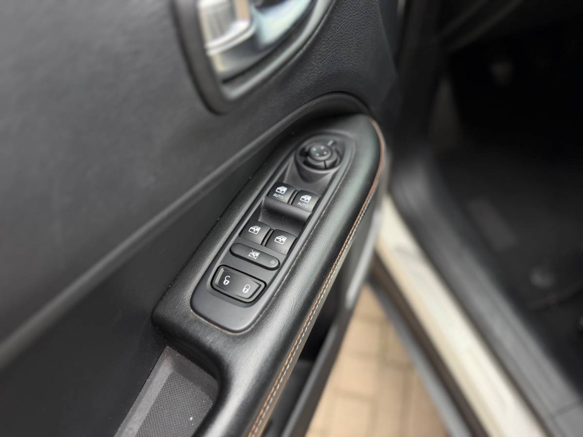 Jeep Compass Jeep Compass 1.4 MultiAir Sport 140PK Airco Cruise Camera Navi Appel Carplay Trekhaak zeer nette